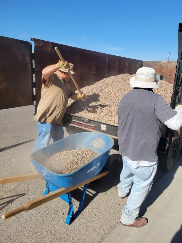 Top-rated lawn mowing service with custom design in El Paso, TX by Sosazzz Lawn Service