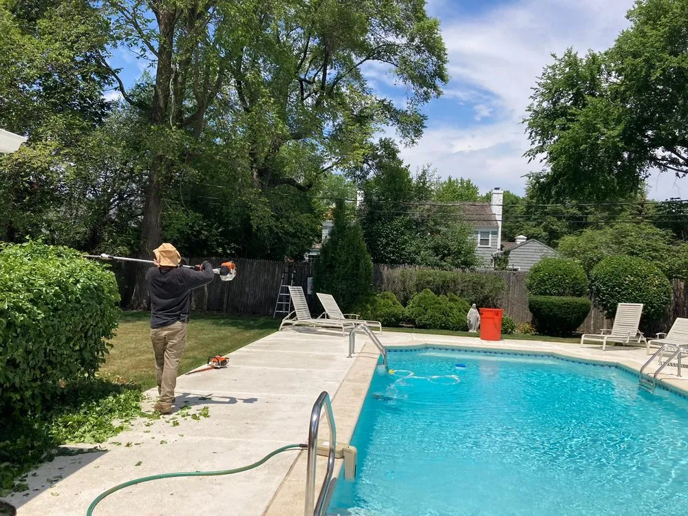 Custom residential landscaping in Glenview, IL - Sotelo's Tree & Lawn Care