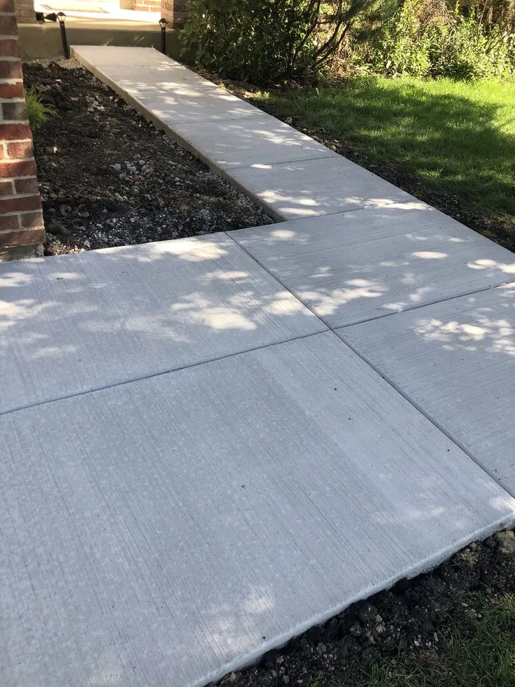 Trusted yard maintenance experts serving Naperville, IL - Sotero’s Landscaping
