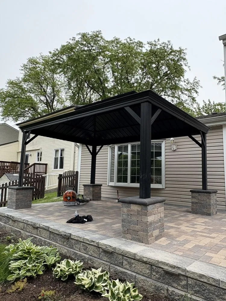 Local lawn care service for residential properties across Glendale Heights, IL - Soto Landscaping & Paving