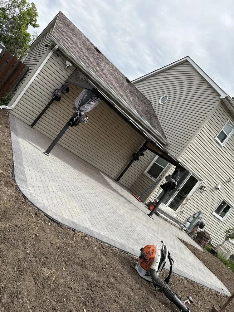 Trusted residential landscaping for homes across Glendale Heights, IL - Soto Landscaping & Paving