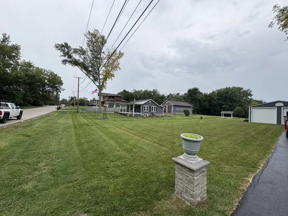 Affordable outdoor landscaping in Glendale Heights, IL by Soto Landscaping & Paving