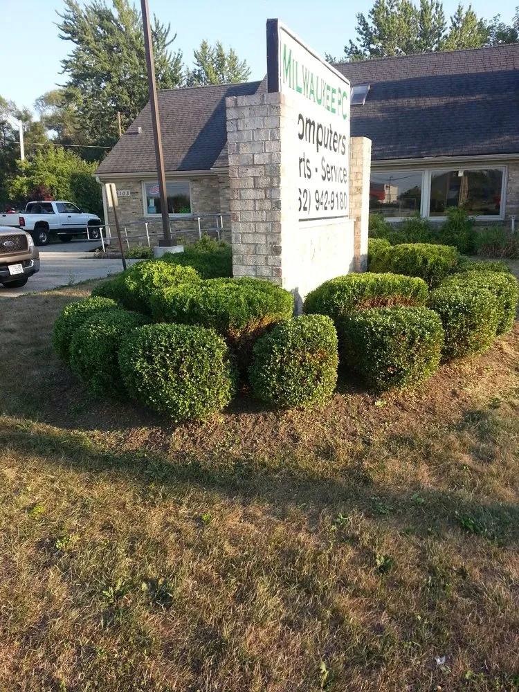 Affordable landscaping services for homes in Kenosha, WI by Soto Landscaping