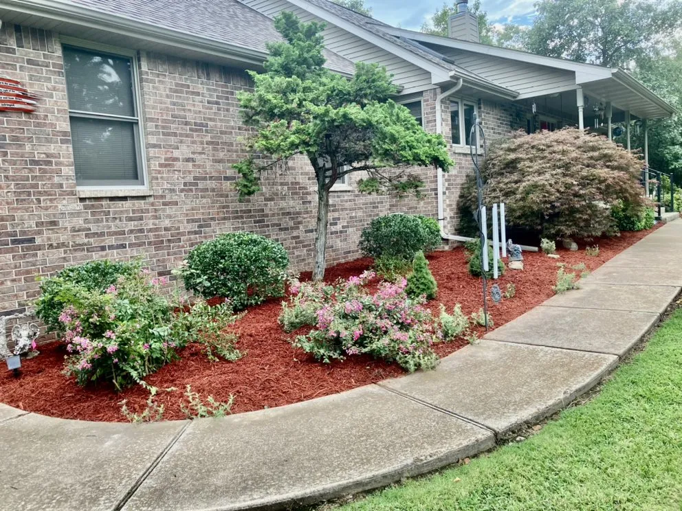 Professional lawn mowing service in Mountain Home, AR - Soto Landscaping