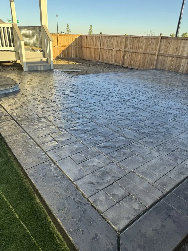 Top-rated yard maintenance with custom design across Dacono, CO - Soto's Concrete & Landscaping