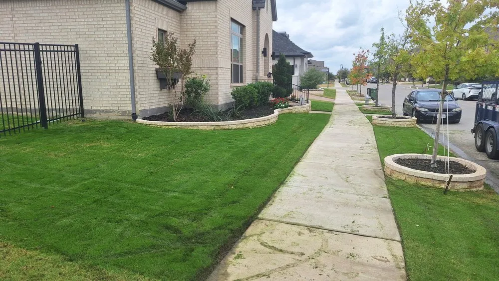 Expert outdoor landscaping experts serving Mansfield, TX - Soto’s Lawncare by SGJO