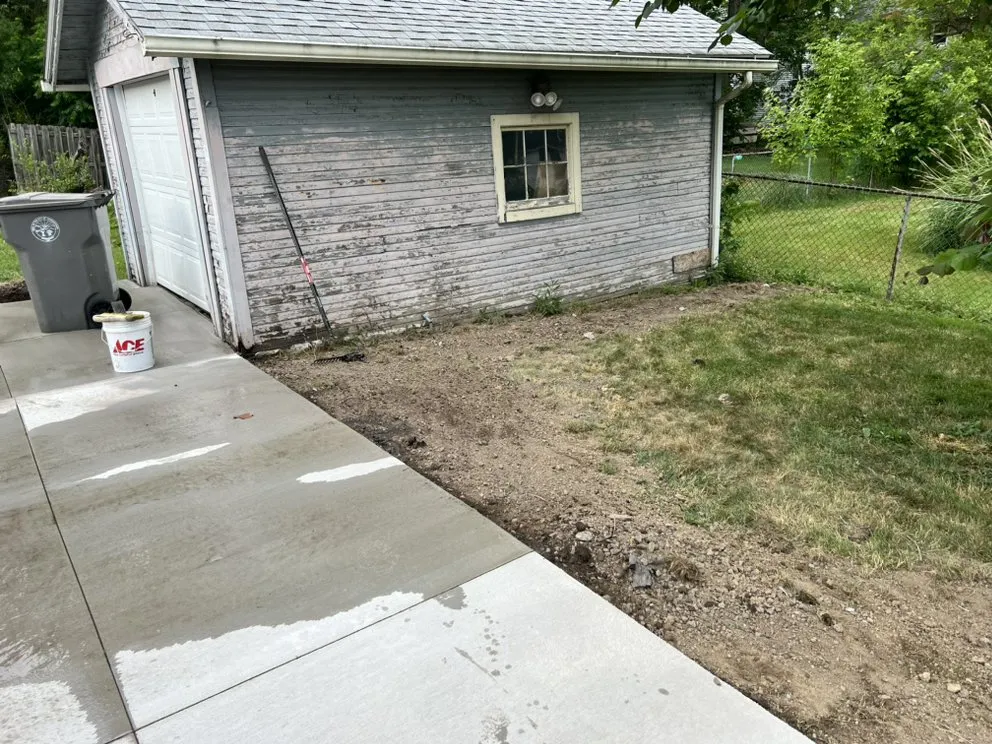 Custom lawn mowing service experts serving Barberton, OH - Soullieres Landscaping