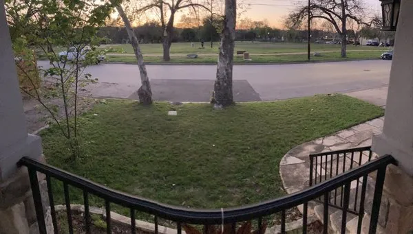 South Austin Lawns Logo