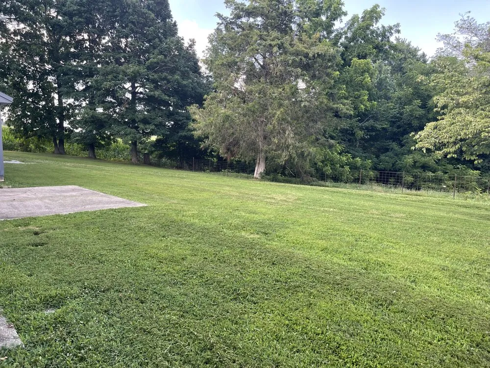 Reliable lawn mowing service experts serving Herndon, KY - South Christian Lawn Service