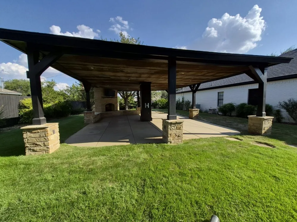 Custom landscaping services in Floresville, TX - South Cross Pro Mowing Service