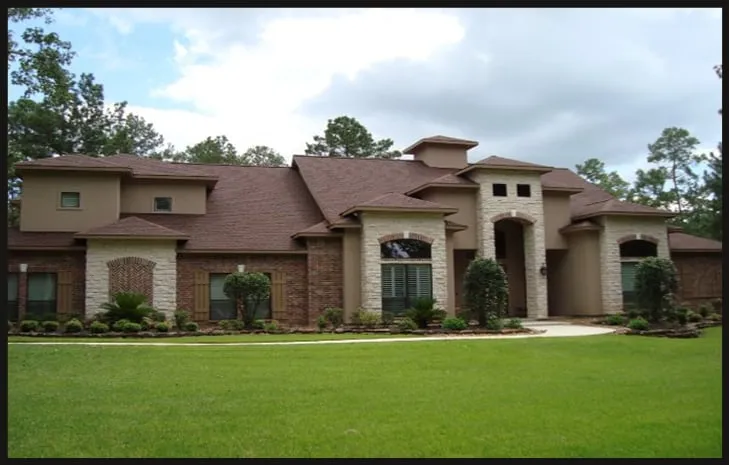 Custom outdoor landscaping for residential properties in League City, TX by South Custom Concepts