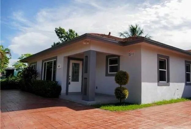 Affordable landscaping services in Miami, FL by South Eastern Landscaping Care