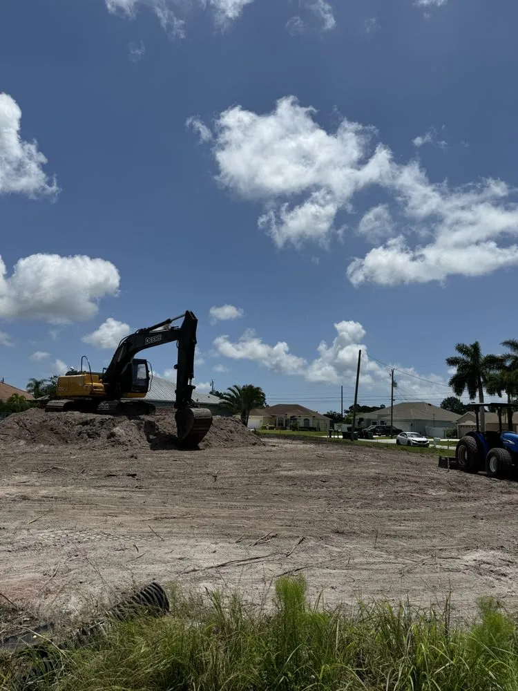 Local landscaping services in Fort Pierce, FL by South Florida Earthworks