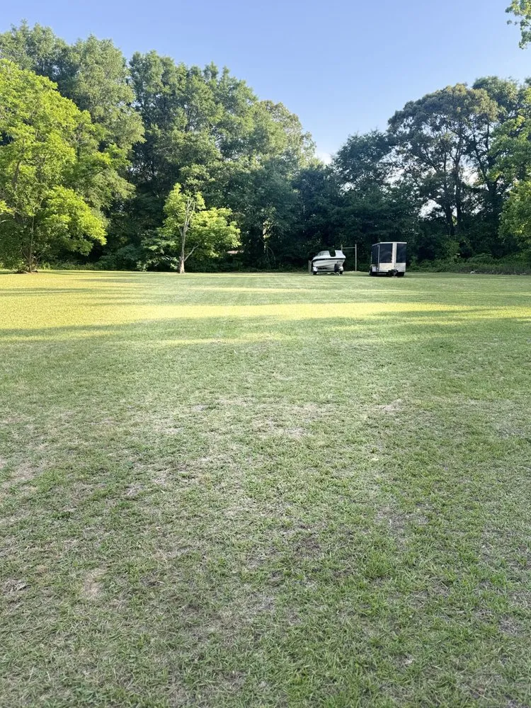 Local lawn care service in Augusta-Richmond County consolidated government (balance), GA by South Georgia construction & landscape Worx