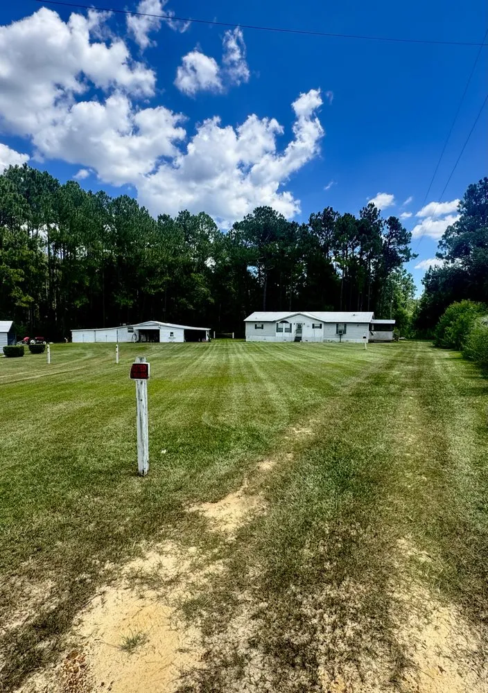 Expert outdoor landscaping for homes in Moultrie, GA by South Georgia Land Service