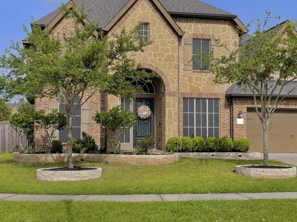 Trusted garden landscaping for beautiful yards in Tomball, TX by South Heat Landscaping