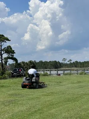 South Mississippi Property Maintenance Logo