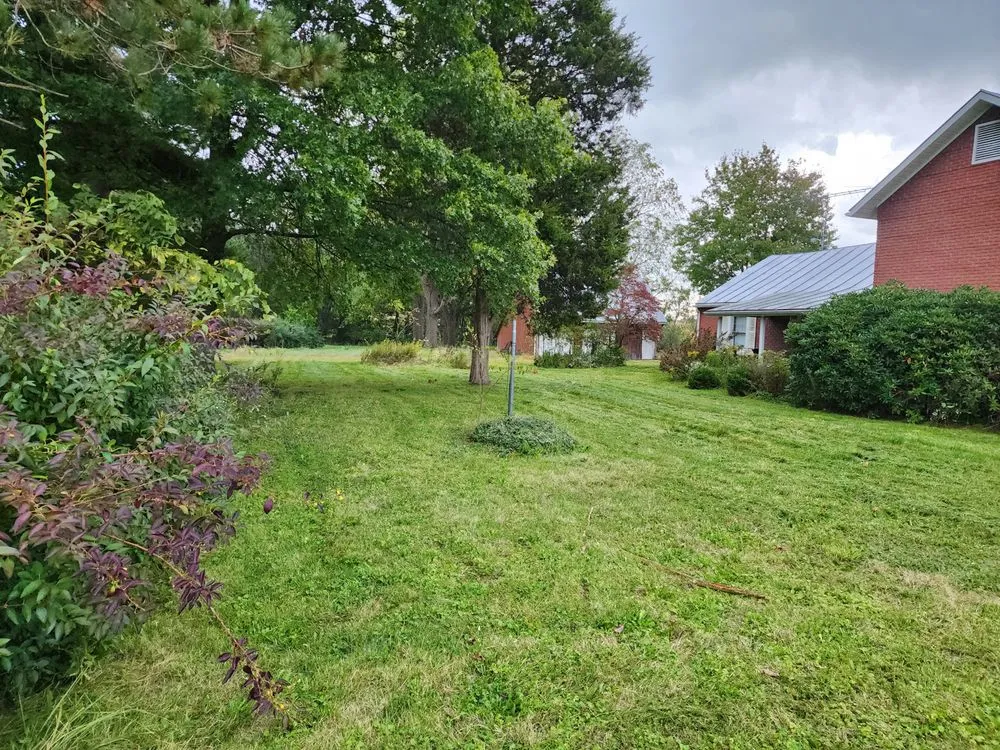 Expert lawn care service in Mansfield, OH by South Of Saturn Landscapes