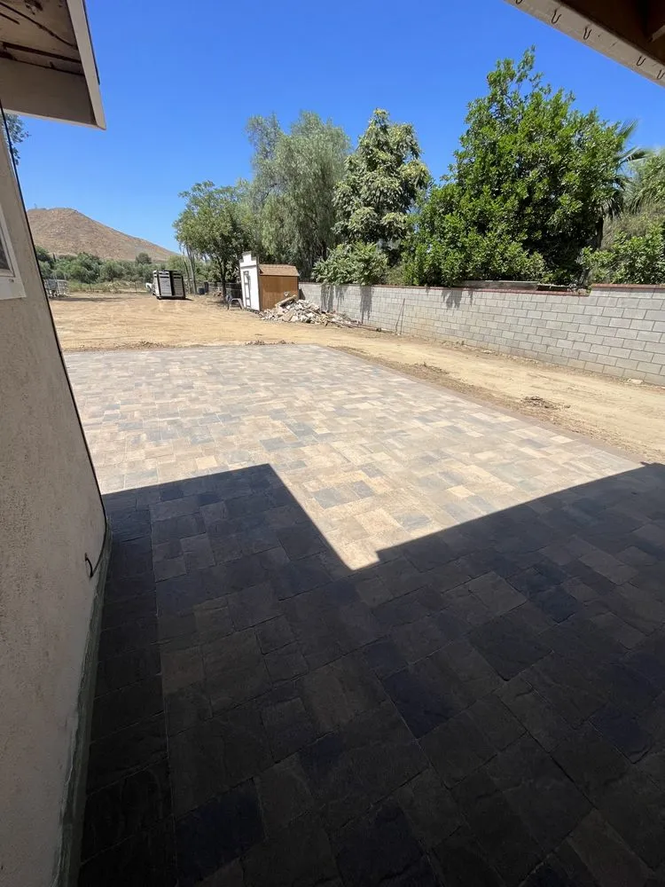 Expert lawn mowing service experts serving Costa Mesa, CA - Southcal Landscape