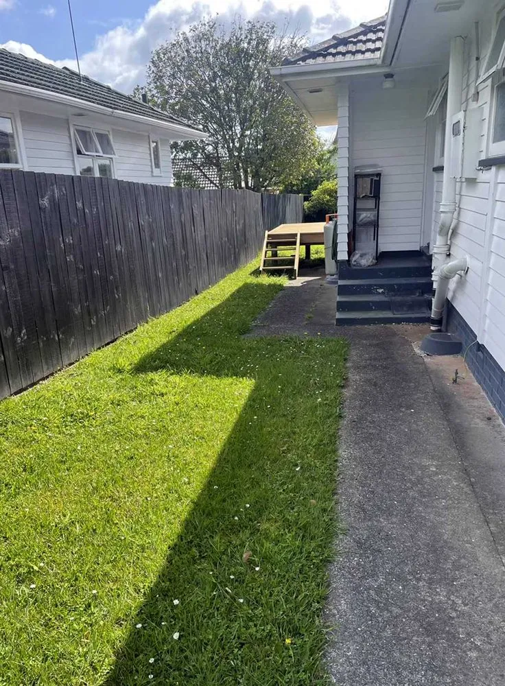 Reliable lawn mowing service experts serving San Diego, CA - Southcrest Lawn Services