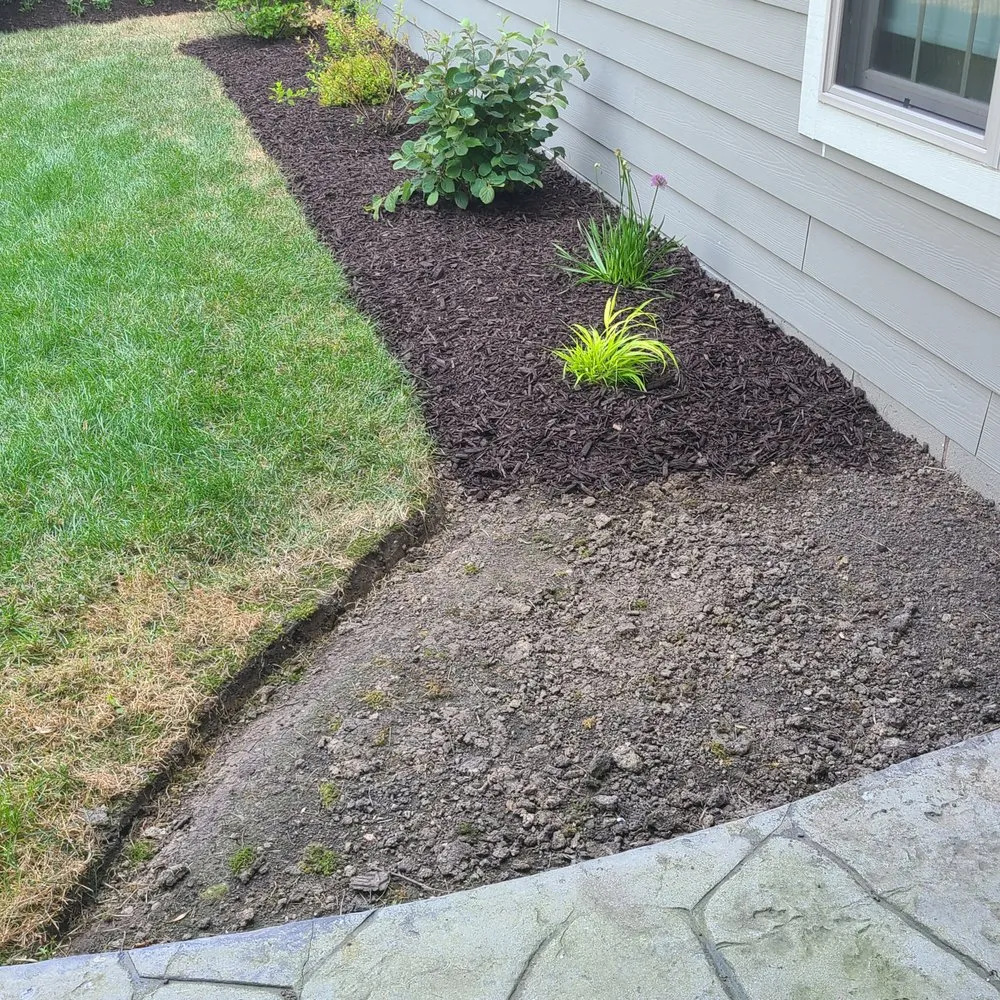 Custom lawn mowing service in South Milwaukee, WI - Southeast Cutting And Landscape