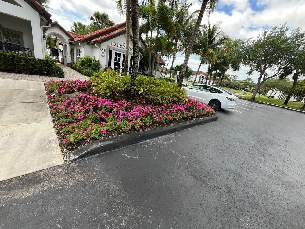 Reliable landscaping services experts serving Davie, FL - Southeast Landscaping