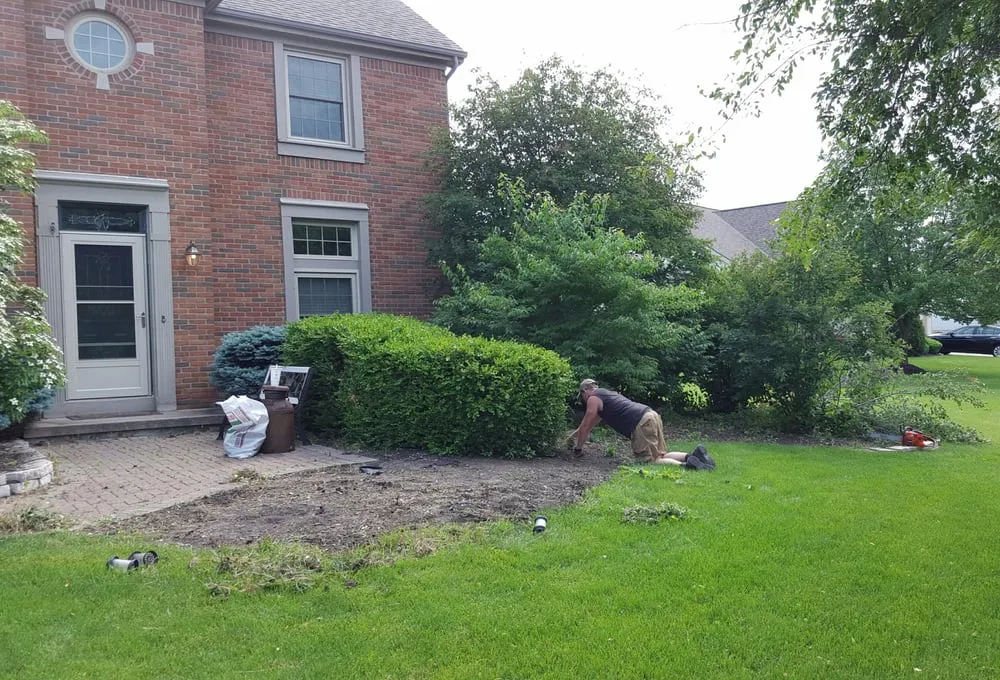 Expert lawn mowing service with custom design across Lancaster, OH - Southeast Lawn & Landscape