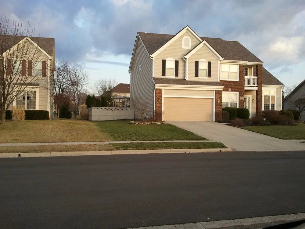 Affordable landscaping services for homes in Lancaster, OH by Southeast Lawn & Landscape