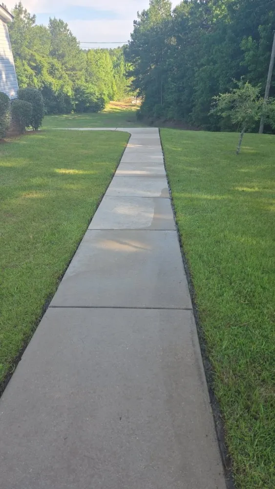 Top-rated landscape installation in Meridian, MS by Southeastern Lawn & Land