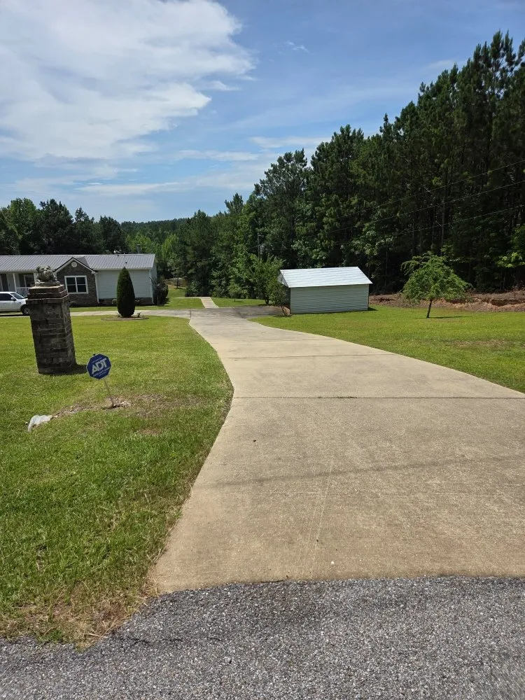 Custom residential landscaping in Meridian, MS - Southeastern Lawn & Land