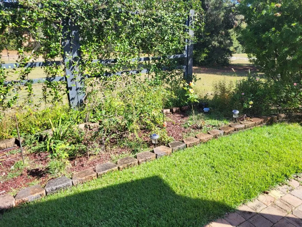 Affordable garden landscaping in Pensacola, FL by Southerlandscaping