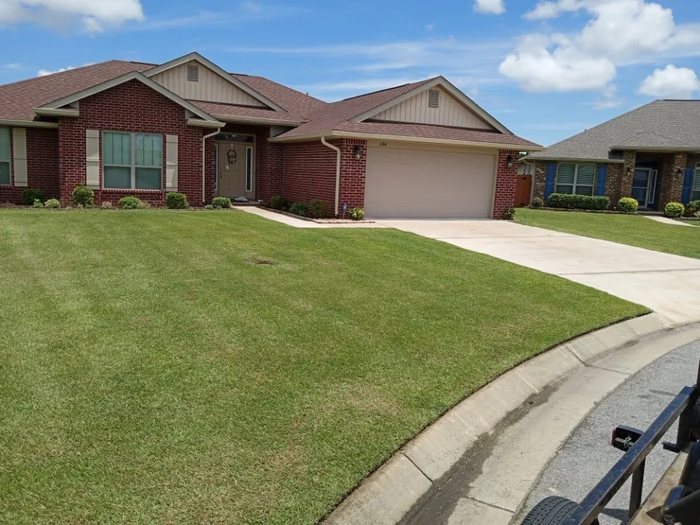 Trusted yard cleanup service in Pensacola, FL - Southerlandscaping