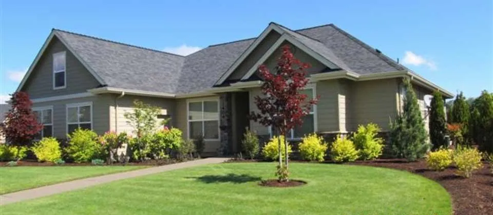 Trusted yard maintenance in Wilmington, NC by Southern Accents Landscaping