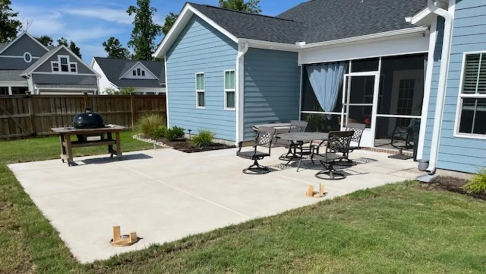 Professional yard maintenance in Wilmington, NC by Southern Accents Landscaping