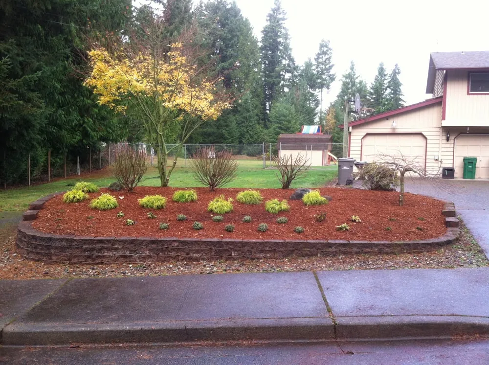 Reliable landscaping services experts serving Lynnwood, WA - Southern by Design