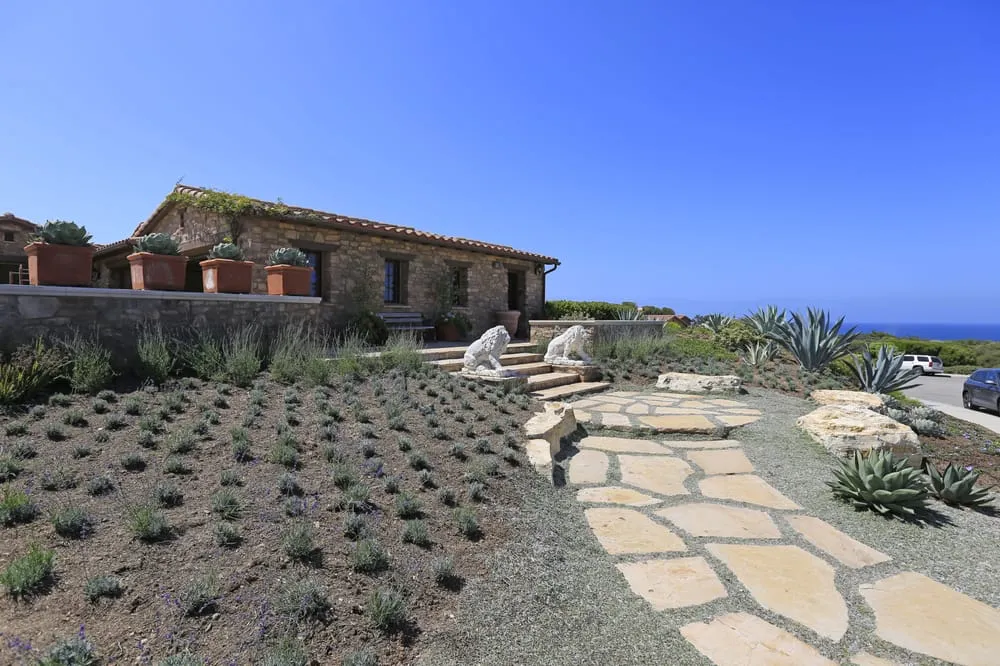 Custom garden landscaping in Torrance, CA by Southern California Tree & Landscape