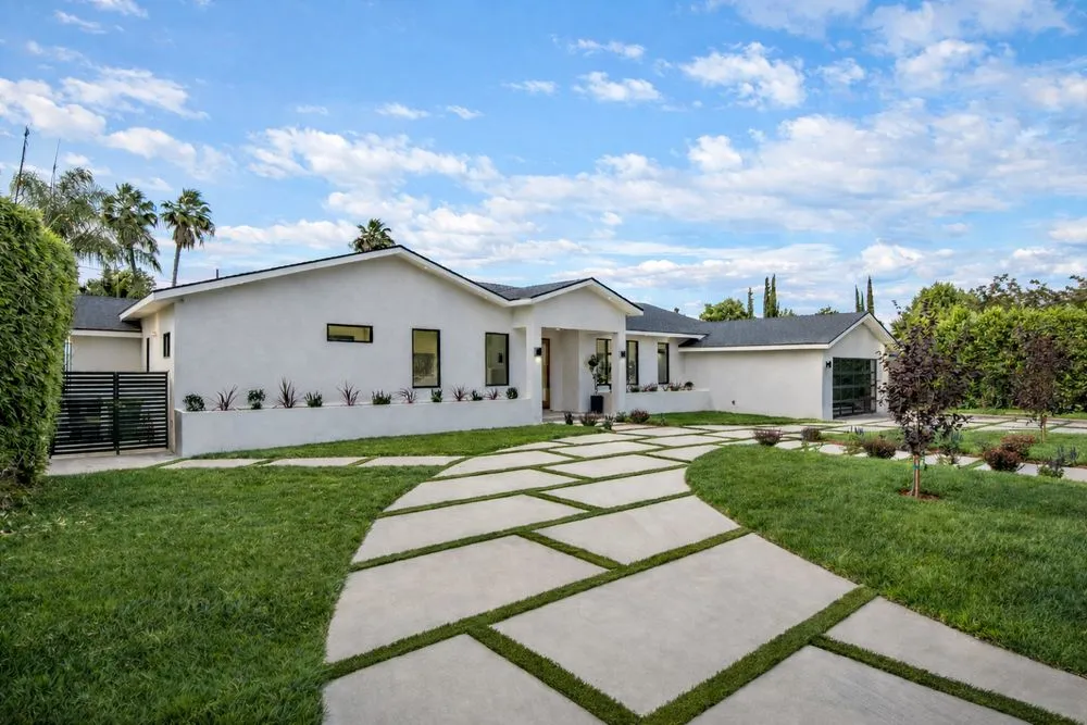 Local garden landscaping in Torrance, CA - Southern California Tree & Landscape