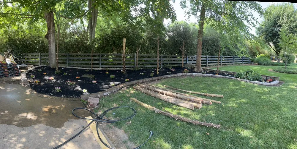 Reliable garden landscaping for homes across Mammoth Cave, KY - Southern Charm Construction and Landscaping