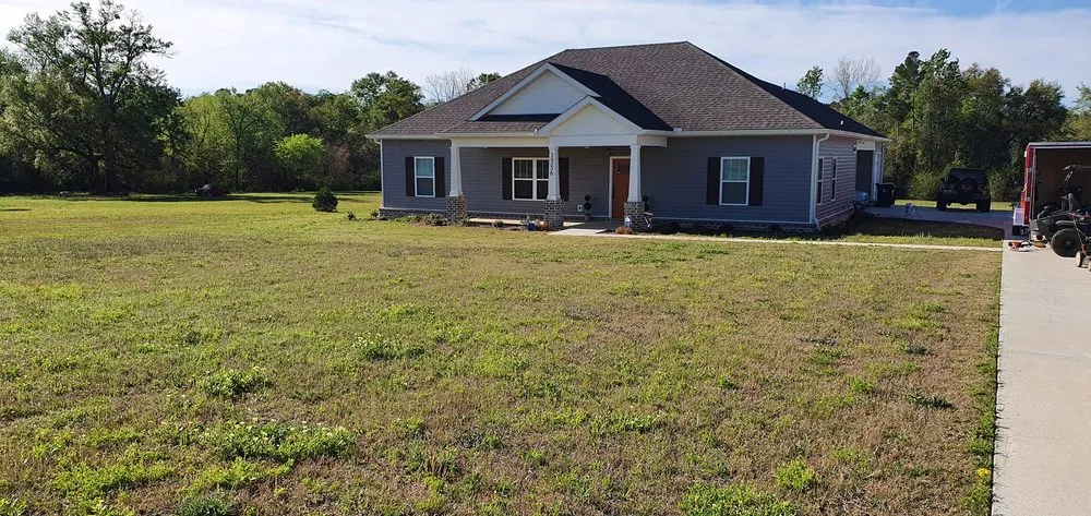 Professional yard maintenance in Dothan, AL by Southern Choppers