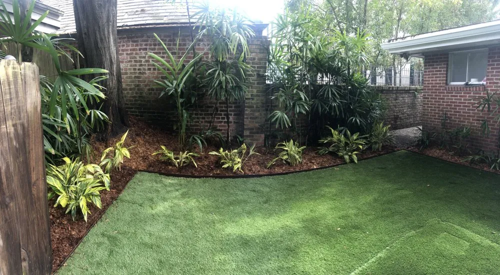 Custom outdoor landscaping experts serving New Orleans, LA - Southern City Farm and Landscaping