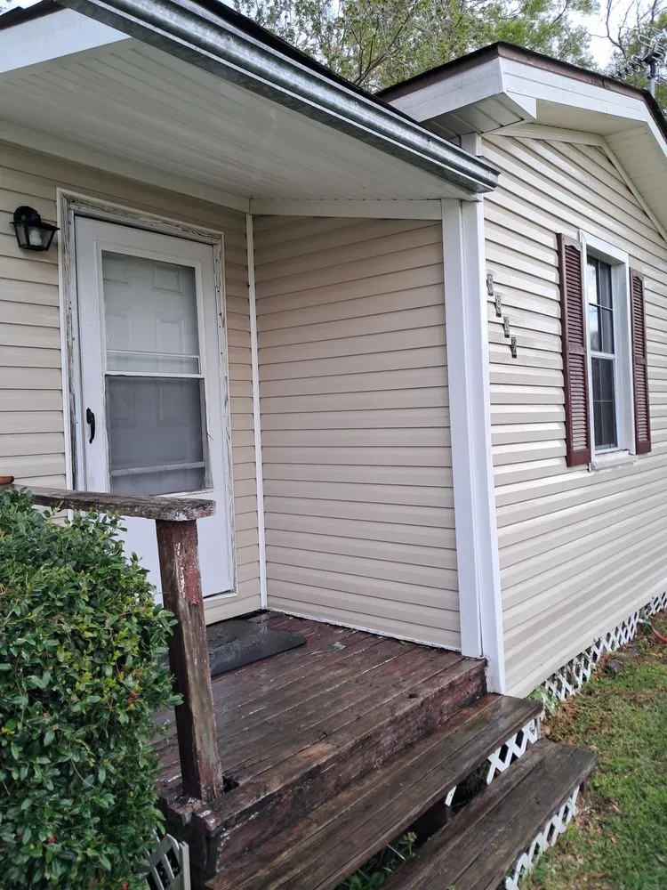 Custom residential landscaping in Moss Point, MS by Southern cleaning solutions