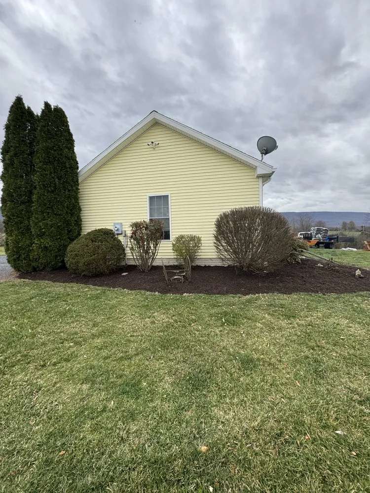 Professional lawn care service experts serving Strasburg, VA - Southern Comfort Landscaping