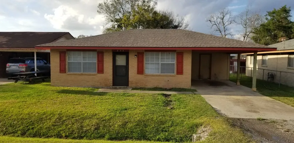 Top-rated garden landscaping experts serving Charenton, LA - Southern Contractors & Lawn Services