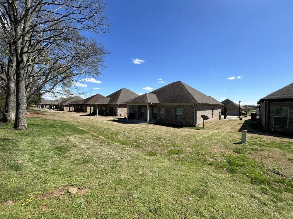 Reliable residential landscaping for beautiful yards in Decherd, TN by Southern Custom Lawncare