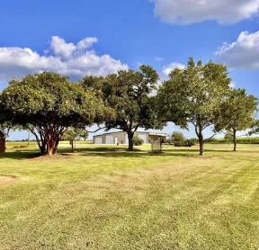 Trusted landscape design experts serving Mount Washington, KY - Southern Cut