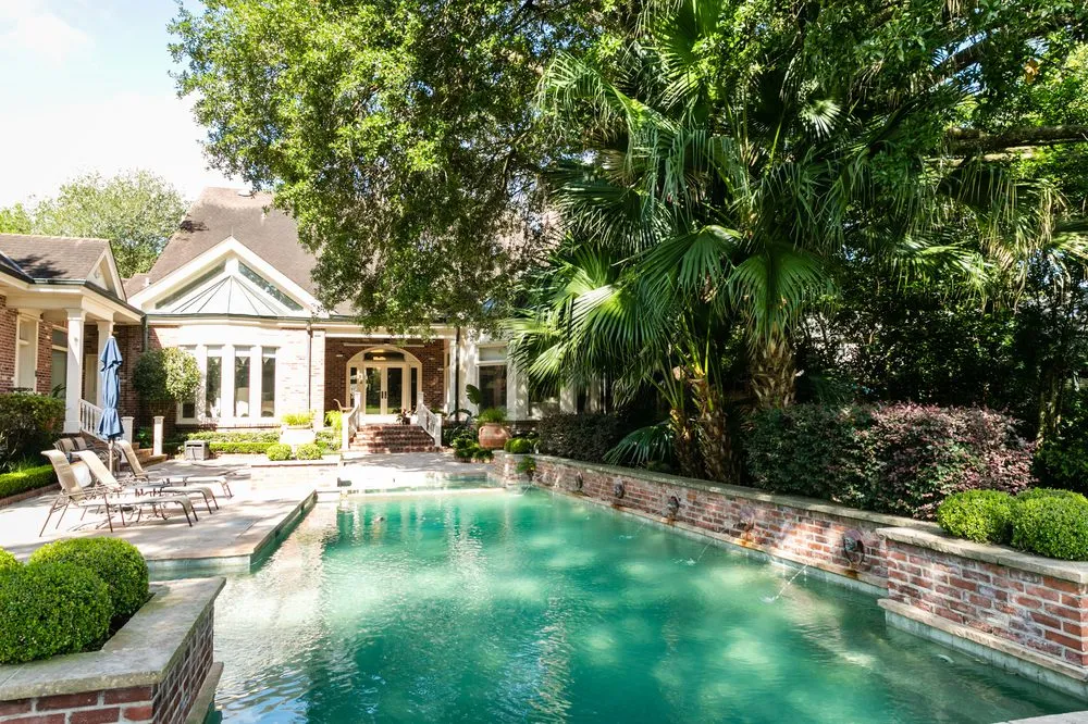 Trusted lawn care service near you across Metairie, LA - Southern Cutters