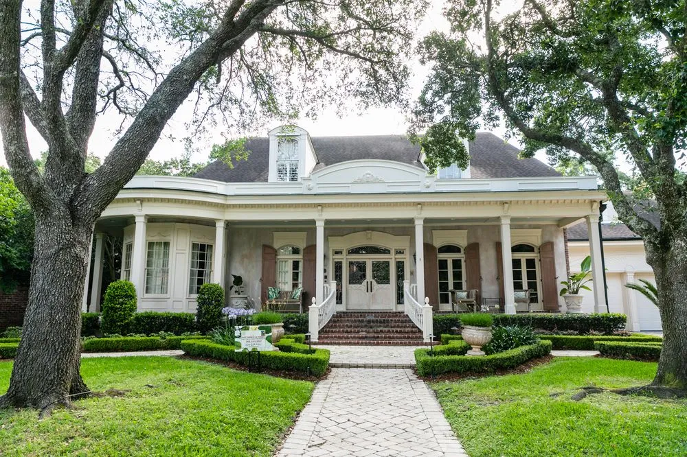 Affordable lawn care service in Metairie, LA - Southern Cutters