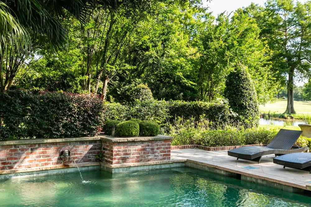 Expert lawn care service experts serving Metairie, LA - Southern Cutters