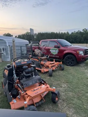 Southern Cutz Lawn & Landscaping Logo