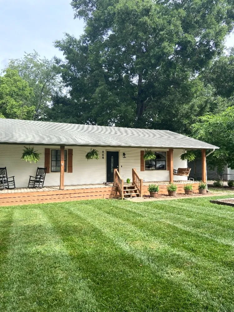 Professional lawn mowing service in Chattanooga, TN - Southern Dirt and Turf